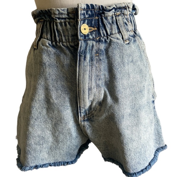 Zara Pants - Zara 90’s distressed denim shorts frayed edges elastic waist zip button fly